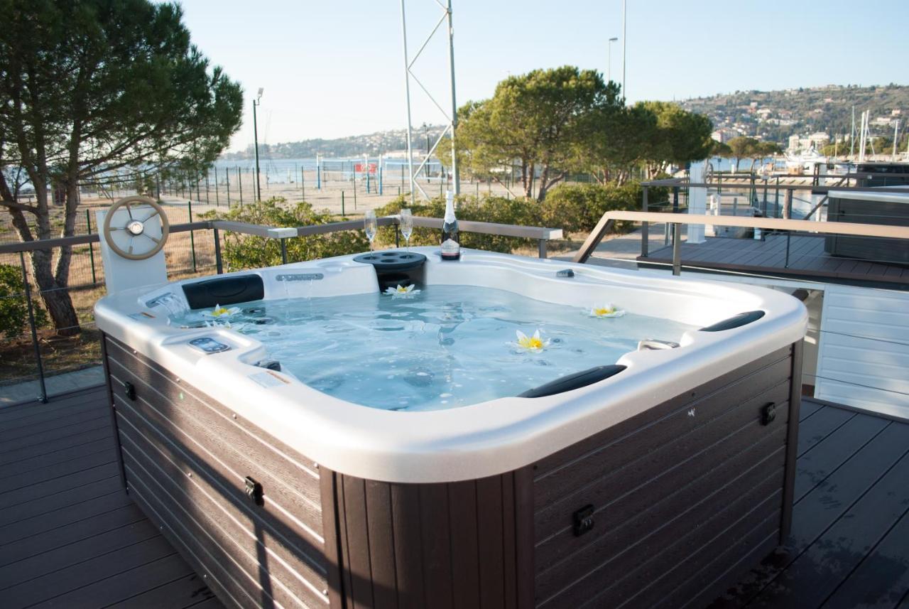 Floating House Blue Moon Villa Portoroz Bagian luar foto