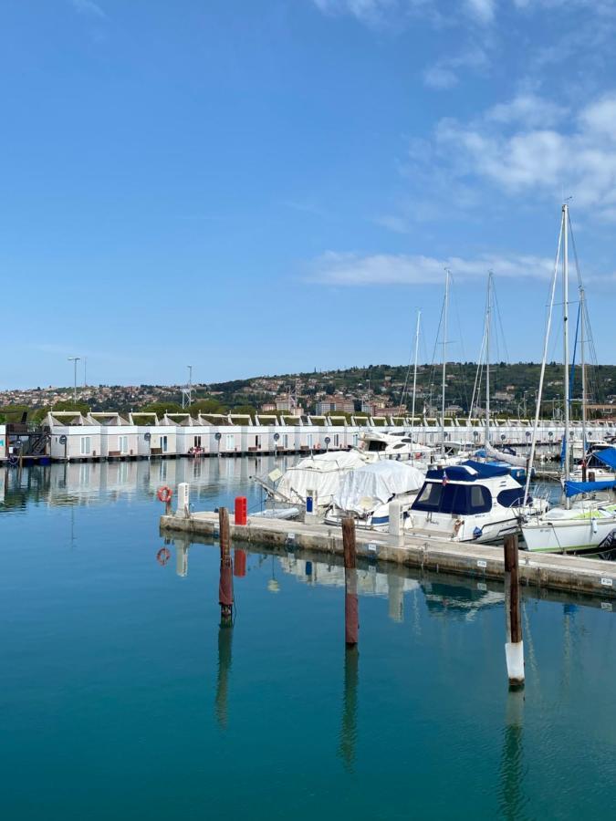 Floating House Blue Moon Villa Portoroz Bagian luar foto